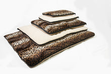 Load image into Gallery viewer, Washable Pet Bed