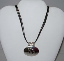 Load image into Gallery viewer, Pawprint Necklace
