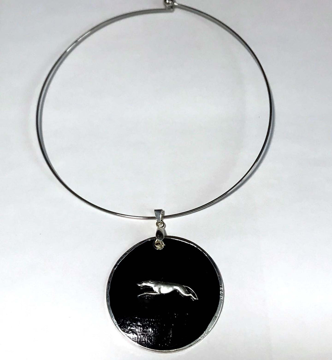 Greyhound Neckring - Black Shell Pendant with SP Greyhound