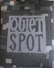 Load image into Gallery viewer, Quiet Spot Pet Tag Silencer
